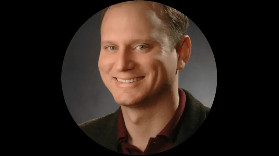 Mac Schwager Headshot